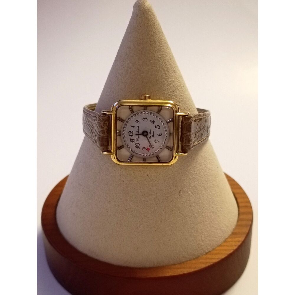 Virgin Islands De Luxe Classic Dial Gold-Tone Square Case Dancing Wristwatch